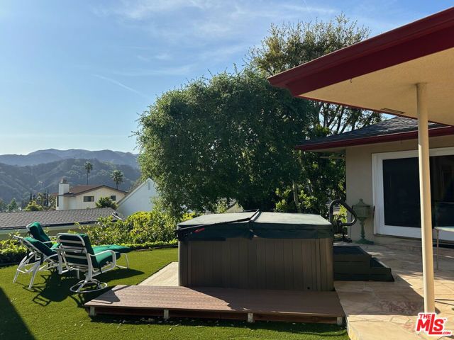 2027 Westridge Road, Los Angeles, CA 90049