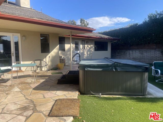 2027 Westridge Road, Los Angeles, CA 90049
