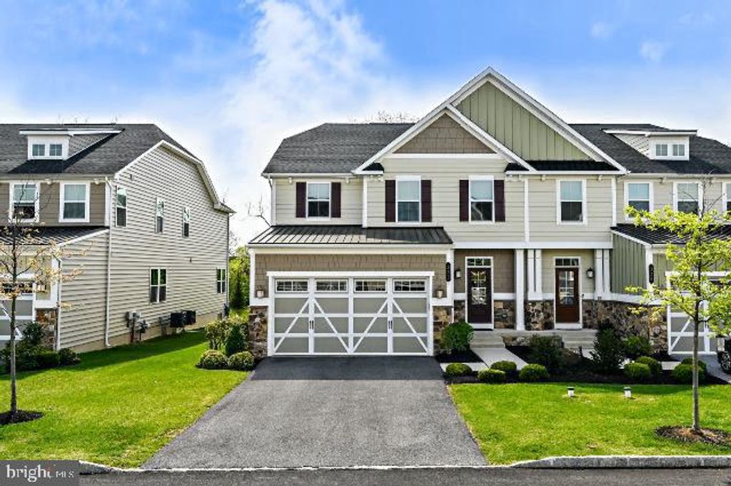322 QUARRY POINT RD, Malvern, PA 19355