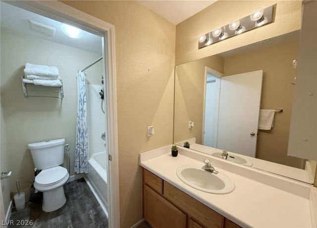 9972 Delicate Dew Street, Las Vegas, NV 89183