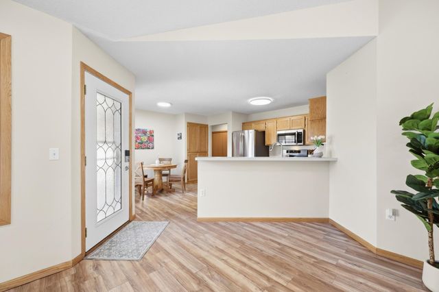 9412 Eagle Court, Monticello, MN 55362