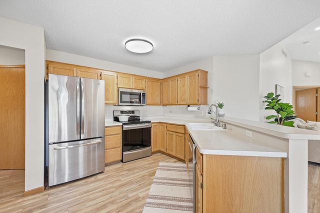 9412 Eagle Court, Monticello, MN 55362