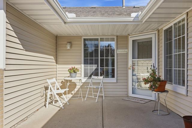 9412 Eagle Court, Monticello, MN 55362