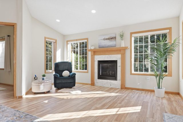 9412 Eagle Court, Monticello, MN 55362