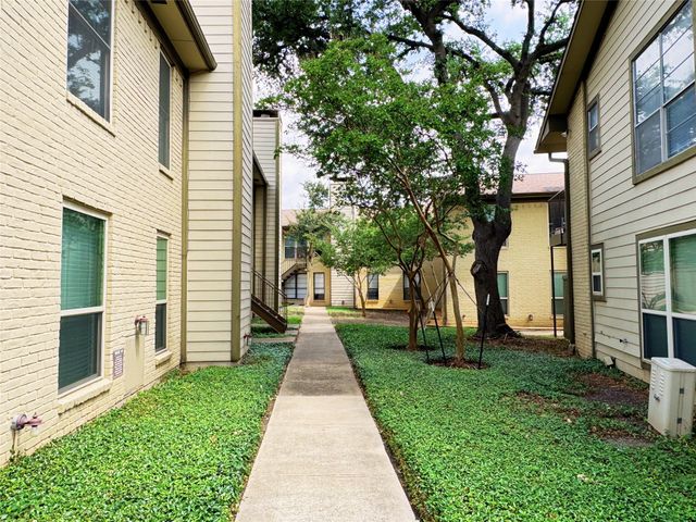 10650 Steppington Drive 212, Dallas, TX 75230