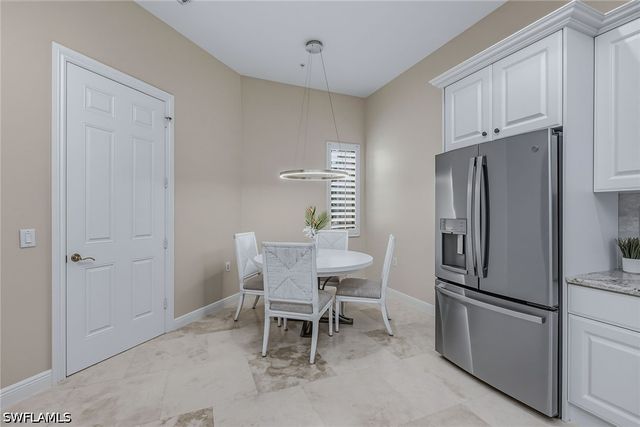 3053 Aviamar CIR 203, Naples, FL 34114