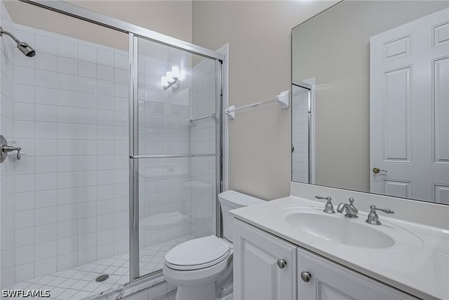 3053 Aviamar CIR 203, Naples, FL 34114