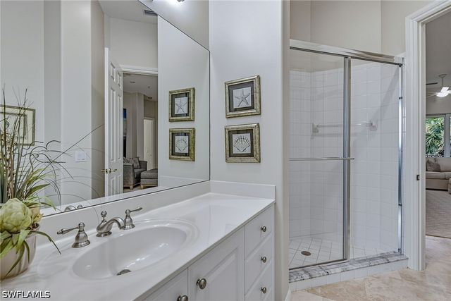 3053 Aviamar CIR 203, Naples, FL 34114