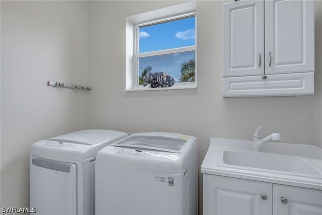 3053 Aviamar CIR 203, Naples, FL 34114