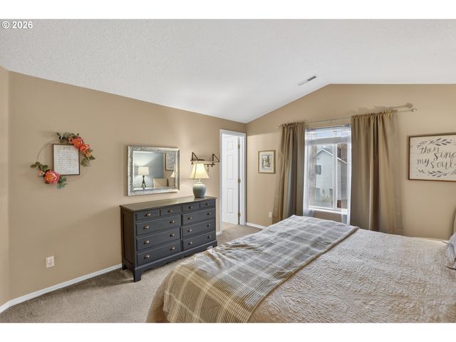 58930 TUNDRA Ct, St Helens, OR 97051