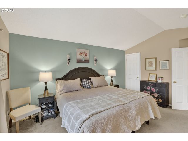 58930 TUNDRA Ct, St Helens, OR 97051