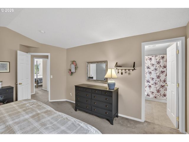 58930 TUNDRA Ct, St Helens, OR 97051