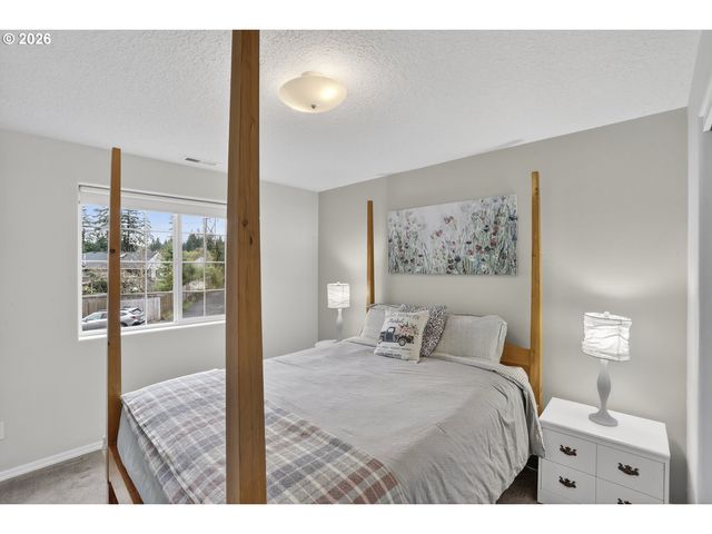 58930 TUNDRA Ct, St Helens, OR 97051