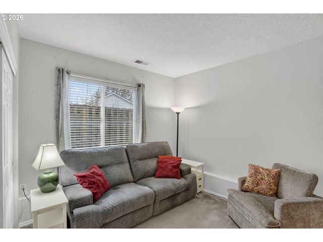 58930 TUNDRA Ct, St Helens, OR 97051