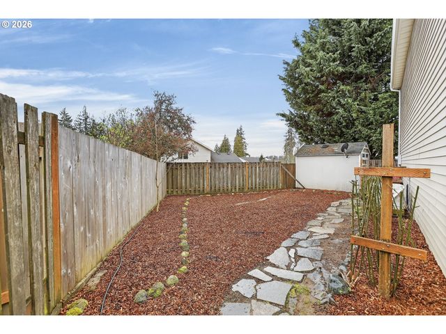 58930 TUNDRA Ct, St Helens, OR 97051