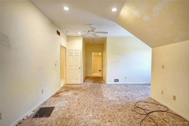 5166 Warwick Woods Trail, Grand Blanc, MI 48439