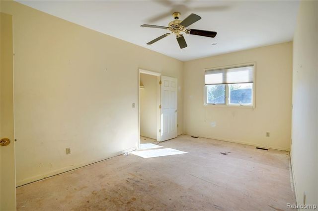 5166 Warwick Woods Trail, Grand Blanc, MI 48439