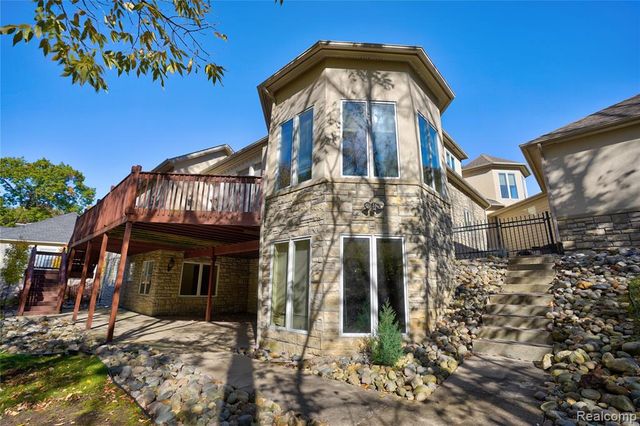 5166 Warwick Woods Trail, Grand Blanc, MI 48439