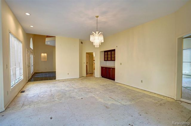 5166 Warwick Woods Trail, Grand Blanc, MI 48439