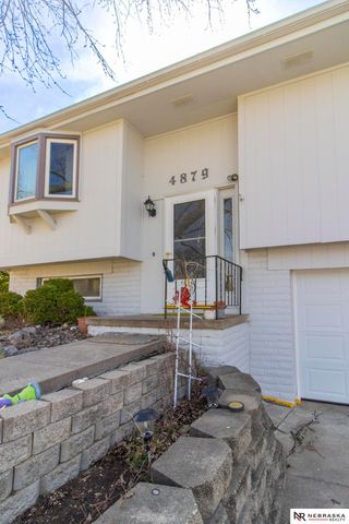 4879 Robin Drive, Omaha, NE 68157