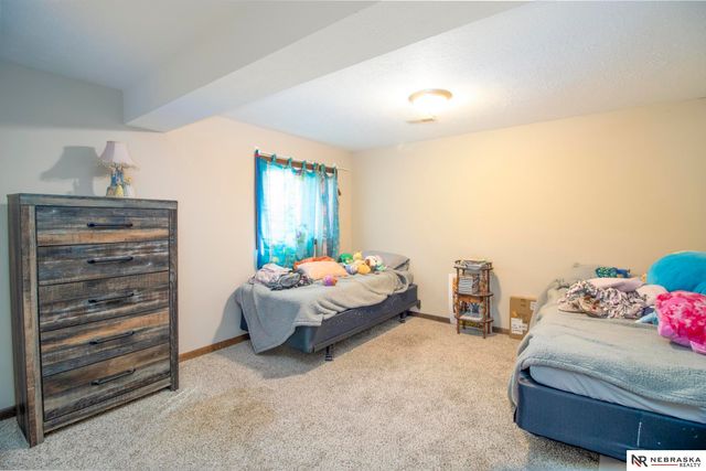 4879 Robin Drive, Omaha, NE 68157