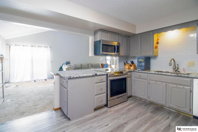 4879 Robin Drive, Omaha, NE 68157