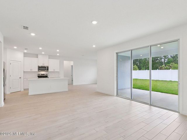 7382 EVERETT FOREST Drive, Jacksonville, FL 32219