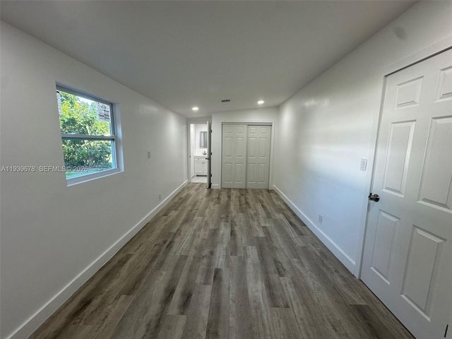 1521 NE 43rd Ct, Pompano Beach, FL 33064