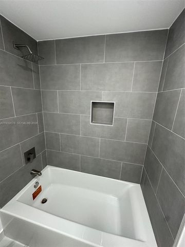 1521 NE 43rd Ct, Pompano Beach, FL 33064