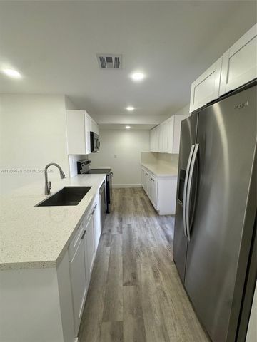 1521 NE 43rd Ct, Pompano Beach, FL 33064