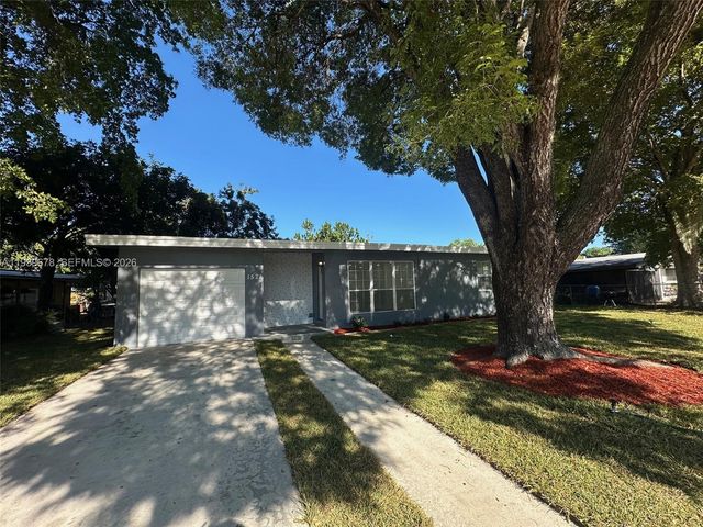 1521 NE 43rd Ct, Pompano Beach, FL 33064