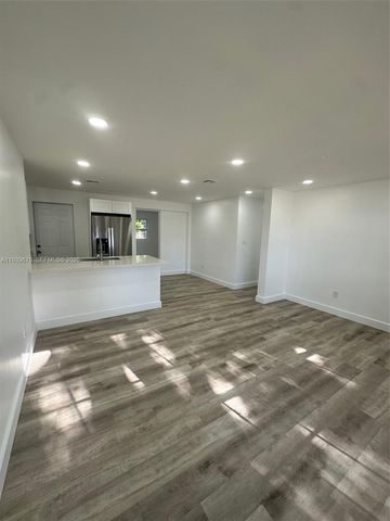 1521 NE 43rd Ct, Pompano Beach, FL 33064