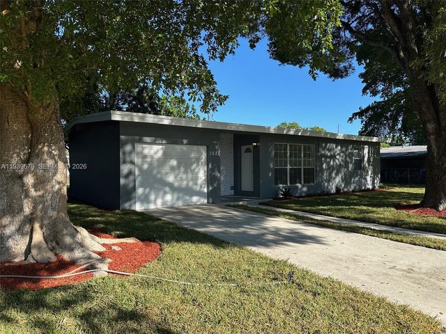 1521 NE 43rd Ct, Pompano Beach, FL 33064