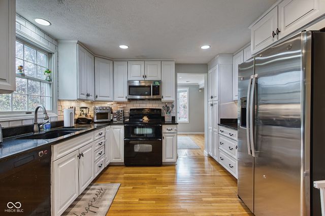 9111 Ditch Road, Indianapolis, IN 46260