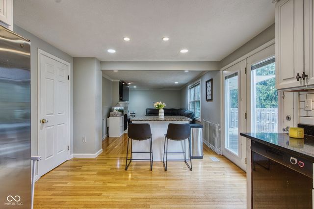 9111 Ditch Road, Indianapolis, IN 46260