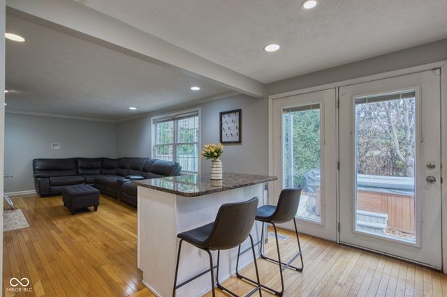 9111 Ditch Road, Indianapolis, IN 46260