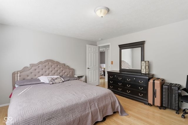 9111 Ditch Road, Indianapolis, IN 46260