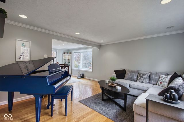 9111 Ditch Road, Indianapolis, IN 46260