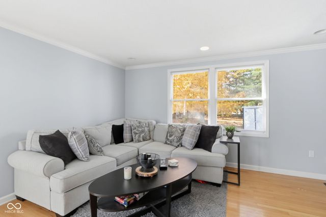 9111 Ditch Road, Indianapolis, IN 46260