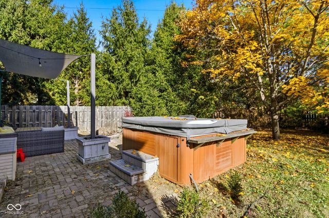 9111 Ditch Road, Indianapolis, IN 46260