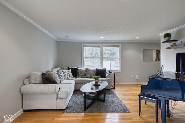 9111 Ditch Road, Indianapolis, IN 46260