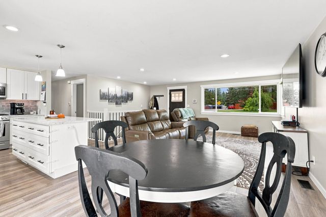 1706 S Pines Rd, Spokane Valley, WA 99206