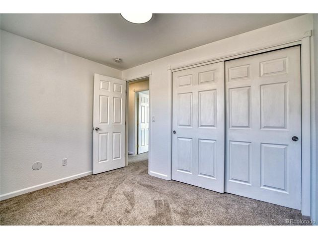 737 Goss Dr, Longmont, CO 80504