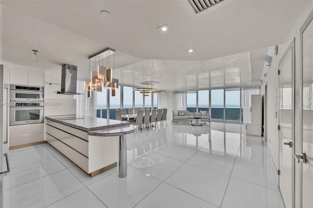 1830 S Ocean Dr PH-5102, Hallandale Beach, FL 33009