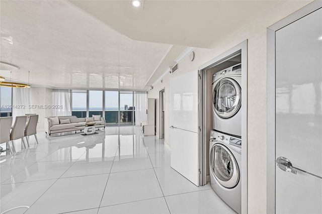 1830 S Ocean Dr PH-5102, Hallandale Beach, FL 33009