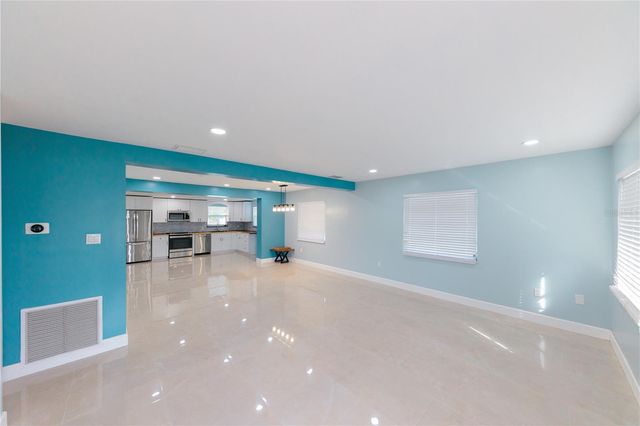 300 53RD STREET W, Bradenton, FL 34209
