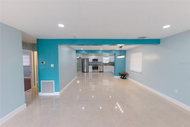 300 53RD STREET W, Bradenton, FL 34209