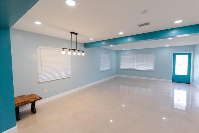 300 53RD STREET W, Bradenton, FL 34209