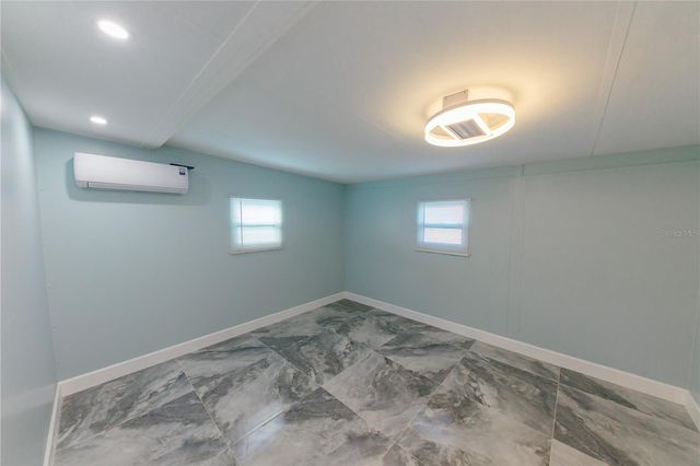 300 53RD STREET W, Bradenton, FL 34209