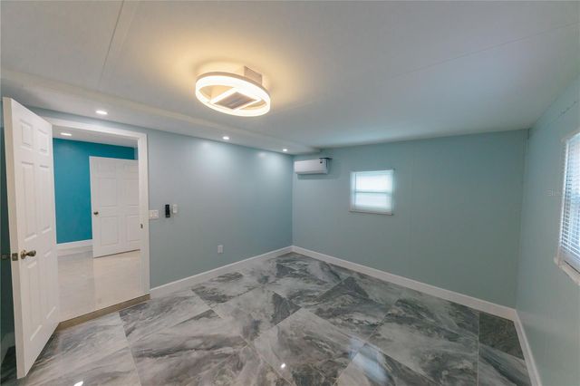 300 53RD STREET W, Bradenton, FL 34209